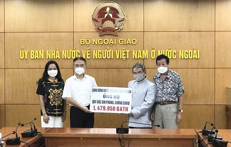 Vietnamese people in Thailand support homeland to prevent COVID-19 pandemic